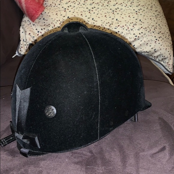 IRH Black English riding helmet size 6 7/8 56cm - Picture 2 of 4